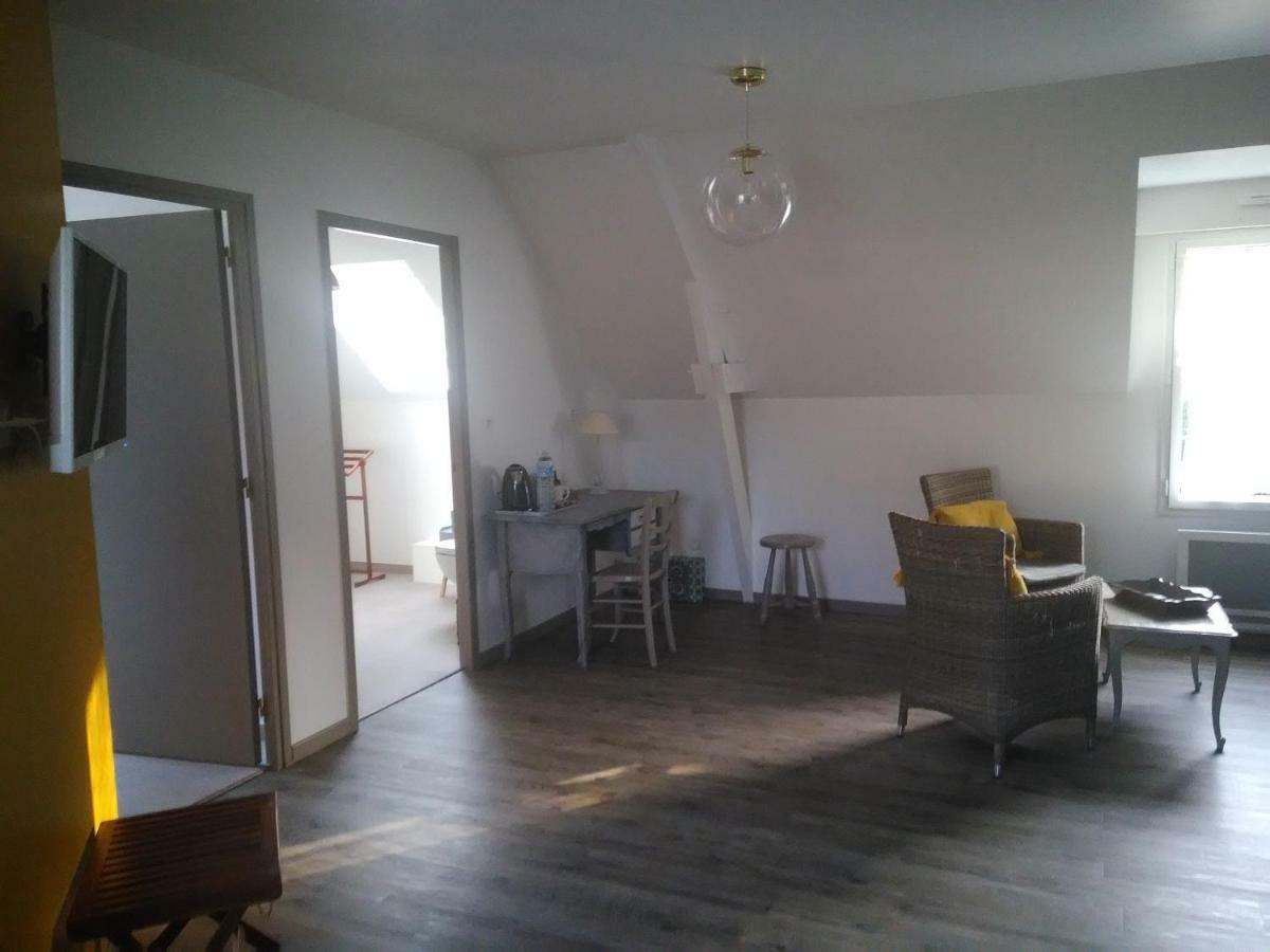 Les Muscaris Bed & Breakfast Le Minihic-sur-Rance Exterior photo