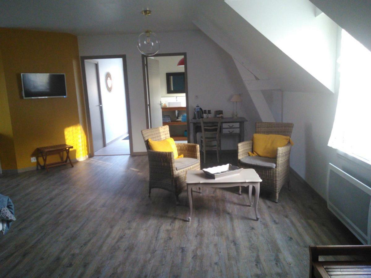 Les Muscaris Bed & Breakfast Le Minihic-sur-Rance Exterior photo